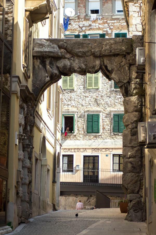 Apartment Tessa Rijeka Exterior photo